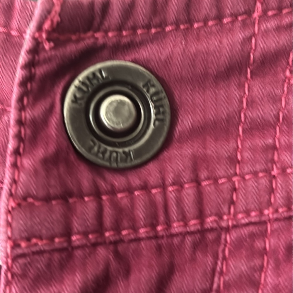 Kuhl Mountain Culture Raspberry Capri Pants size 10 - Picture 6 of 8